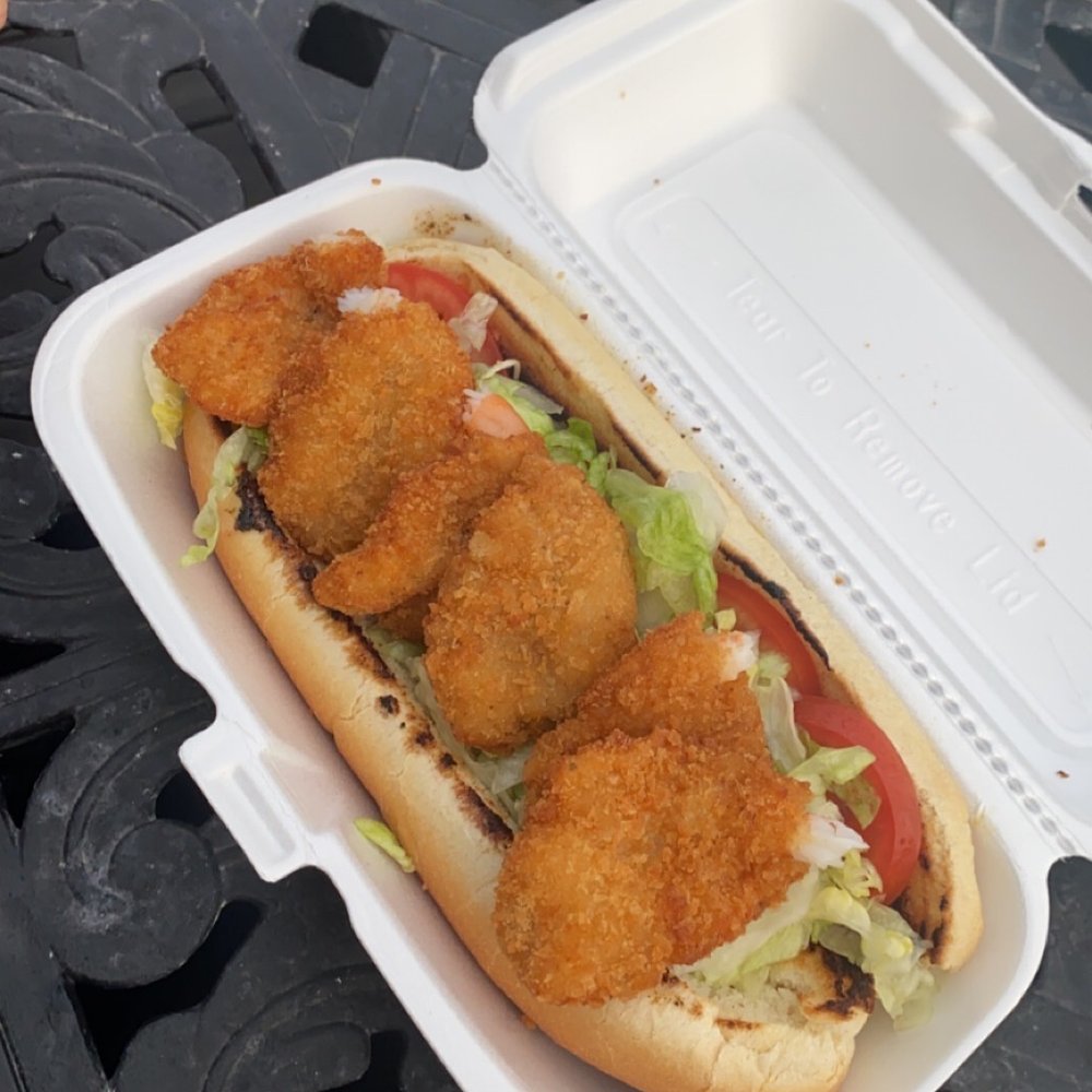 Shrimp poboy