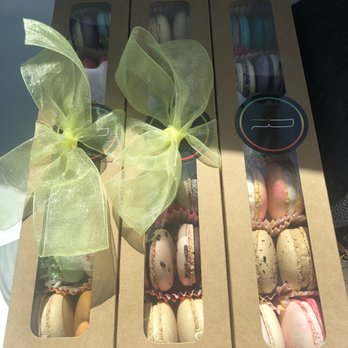 Rooftop Macarons - Customize your box of macarons - Macarons Near Me - Sacramento, California