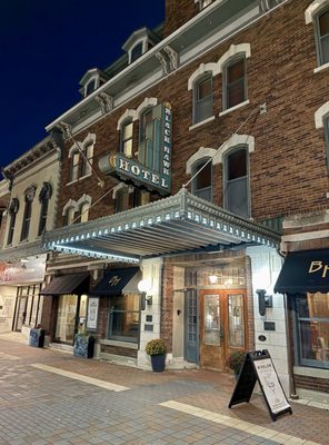 The Black Hawk Hotel by null