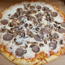 Medo's II Italian Restaurant - Sausage & Mushrooms Pizza