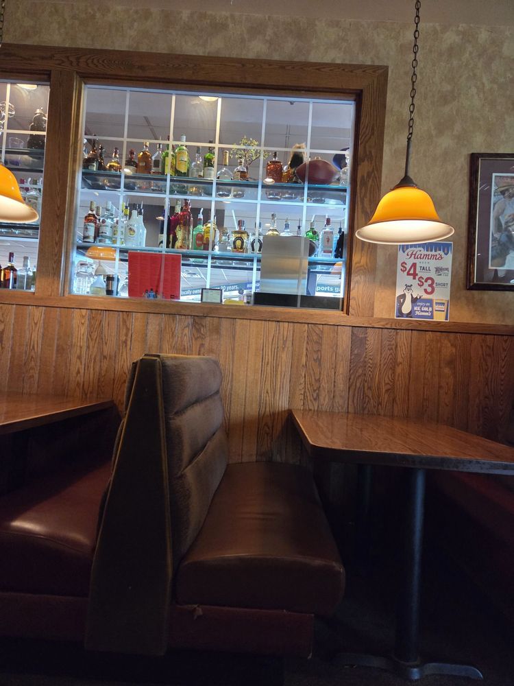 Sgt. Peppers Grille and Bar - wedding in Oakdale, MN