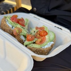 Lucy's Coffee - Avocado toast