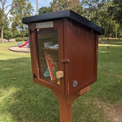 Little Free Library - Little Free Library, Northside/Broyhill Park, Newton