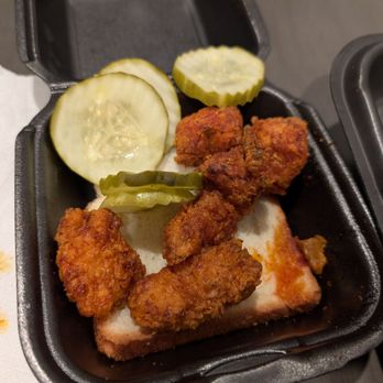 Dave's Hot Chicken - Chicken Shop Near Me - Wesley Chapel, Florida Dave's Hot Chicken - Chicken Shop Near Me - Wesley Chapel, Florida