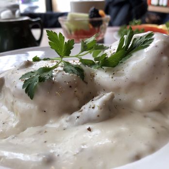 Tweet - Sausage and gravy. Idky but it was mainly a white flour taste? Tried sousing it w hot sauce and black pepper to no avail. Meh - New American Near Me - Chicago, Illinois Tweet - Sausage and gravy. Idky but it was mainly a white flour taste? Tried sousing it w hot sauce and black pepper to no avail. Meh - New American Near Me - Chicago, Illinois