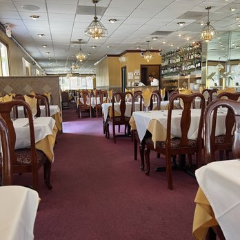 Bombay Banquet Hall - Beautiful dining atmosphere - Party & Event Planning Near Me - Ontario, California Bombay Banquet Hall - Beautiful dining atmosphere - Party & Event Planning Near Me - Ontario, California