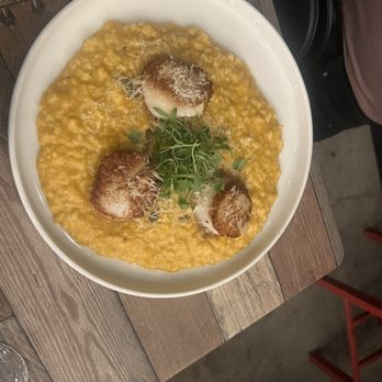 District Kitchen - Anderson Lane - Scallops and Risotto Dinner - New American Near Me - Austin, Texas District Kitchen - Anderson Lane - Scallops and Risotto Dinner - New American Near Me - Austin, Texas