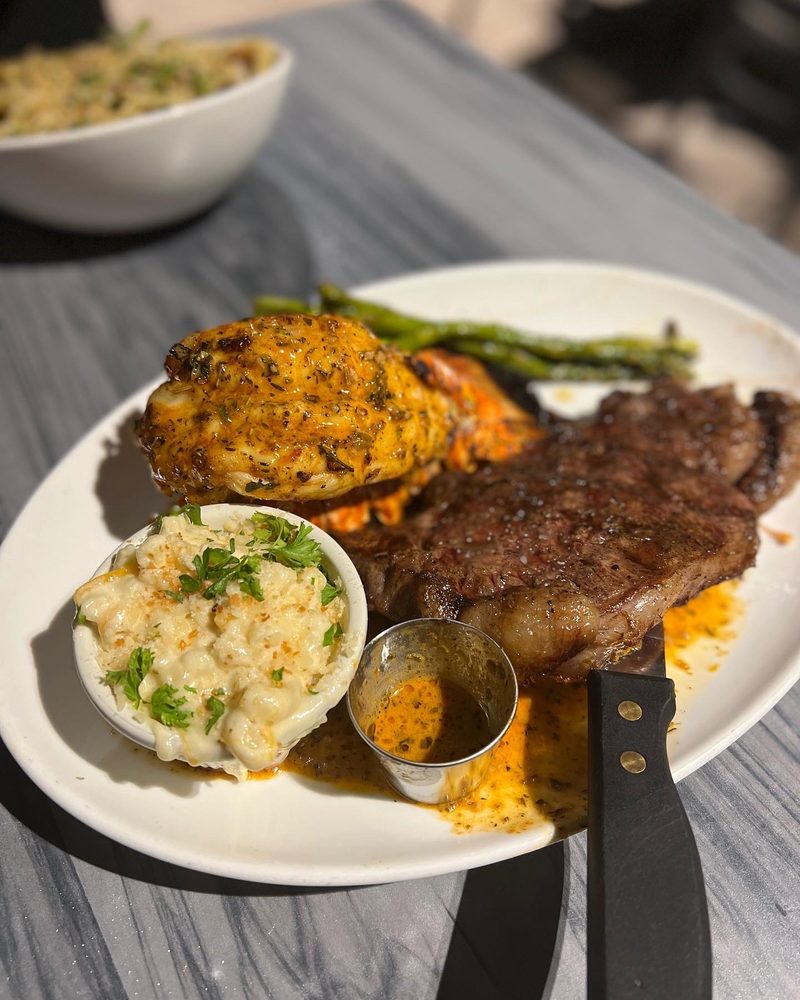 TOWER PARK WATERFRONT GRILLE Updated July 2024 219 Photos & 208