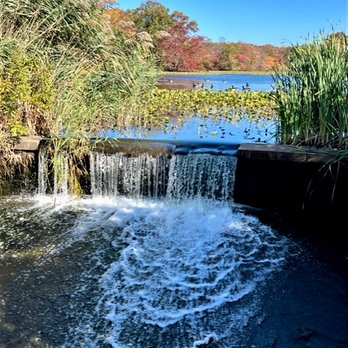 Mill Pond Park - Waterway leading to Bellmore Canal - Parks Near Me - Bellmore, New York