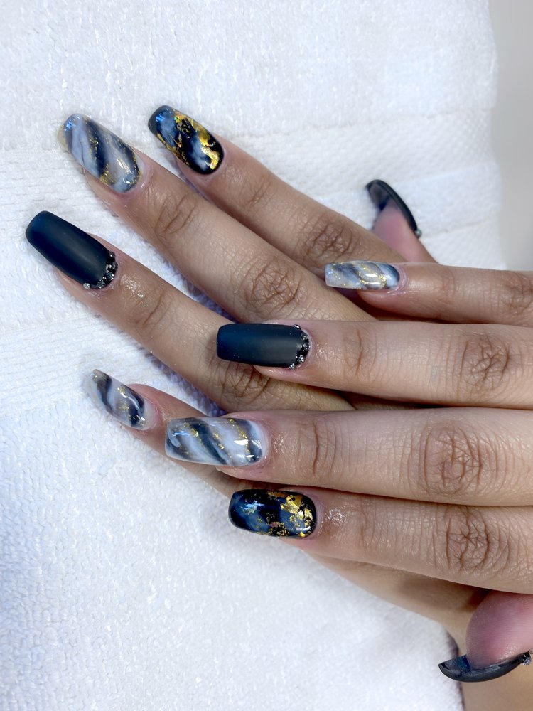 Alex Nails Hair & Spa