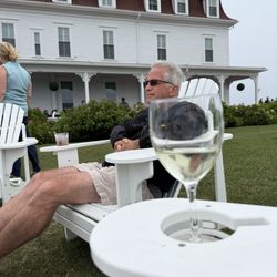 Spring House Hotel - Out on the lawn of the inn for happy hour