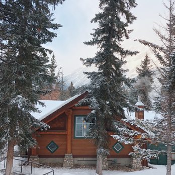 Buffalo Mountain Lodge - Hotels Near Me - Banff, Alberta Buffalo Mountain Lodge - Hotels Near Me - Banff, Alberta