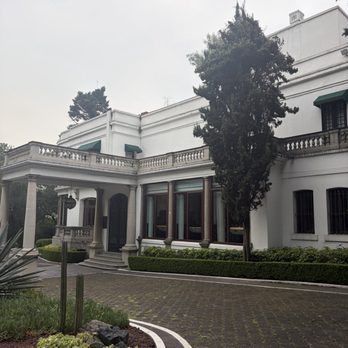 Los Pinos - Landmarks & Historical Buildings Near Me - Ciudad de México, DIF