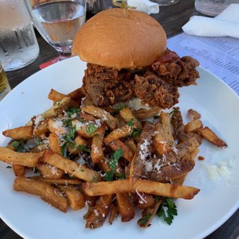 Tap Works Pub - Toronto - Chicken sandwich - Pubs Near Me - Toronto, Ontario Tap Works Pub - Toronto - Chicken sandwich - Pubs Near Me - Toronto, Ontario