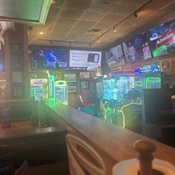 Tully's Good Times - Batavia - Game arcade