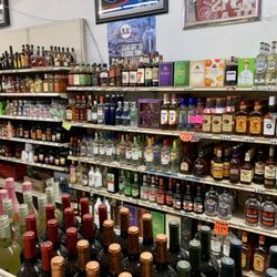 Hinkle's Market & Sporting Goods