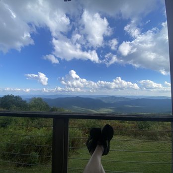Pisgah Inn - Room 129 Relaxing after mountain drive with Porsche - Hotels Near Me - Waynesville, North Carolina Pisgah Inn - Room 129 Relaxing after mountain drive with Porsche - Hotels Near Me - Waynesville, North Carolina