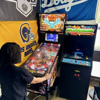 Shrimp vs Chef - Games to enjoy for family - Food Trucks Near Me - Thousand Oaks, California Shrimp vs Chef - Games to enjoy for family - Food Trucks Near Me - Thousand Oaks, California