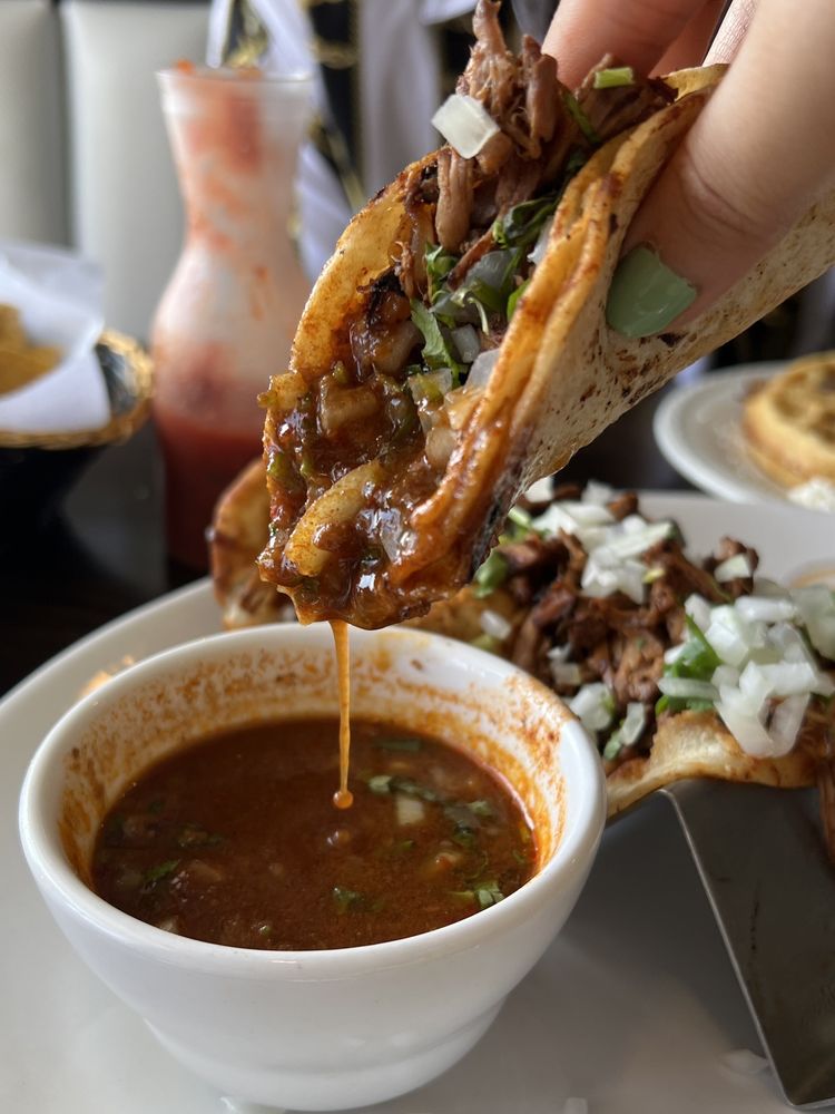 Azteca Mexican Grill