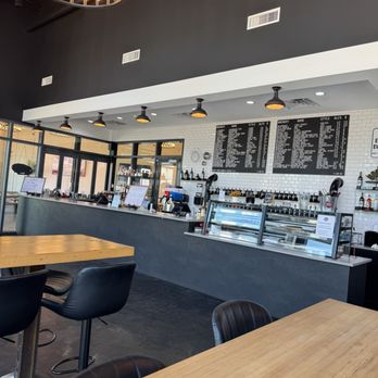 Aviator Pizza & Drafthouse - Service counter - Pizza Near Me - Houston, Texas Aviator Pizza & Drafthouse - Service counter - Pizza Near Me - Houston, Texas