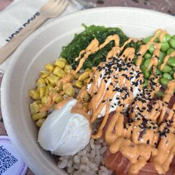 Honi Poke - Hawaiian Poke Bowl Restaurant - Custom bowl