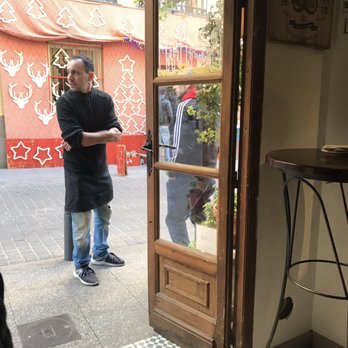 Tinto y Tapas - Tapas Bars Near Me - Madrid, M Tinto y Tapas - Tapas Bars Near Me - Madrid, M