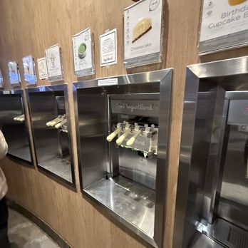 Yogurtland - Ice Cream & Frozen Yogurt Near Me - Littleton, Colorado Yogurtland - Ice Cream & Frozen Yogurt Near Me - Littleton, Colorado