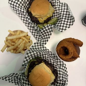 Archie's Flat Top - Burgers Near Me - West Allis, Wisconsin