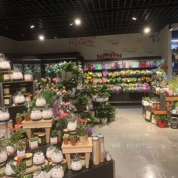 Harmons Neighborhood Grocer - Flower shop ! - Grocery Near Me - Lehi, Utah