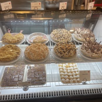 Maple Leaf Diner - Pies!!! - American Near Me - Dallas, Texas Maple Leaf Diner - Pies!!! - American Near Me - Dallas, Texas