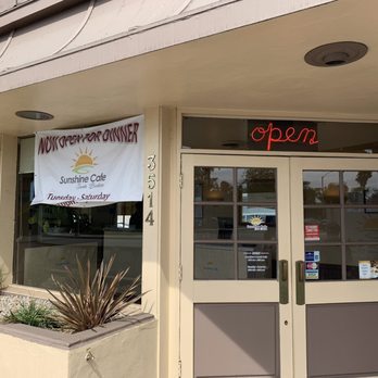 SB Sunshine Cafe - Front door - Breakfast & Brunch Near Me - Goleta, California SB Sunshine Cafe - Front door - Breakfast & Brunch Near Me - Goleta, California