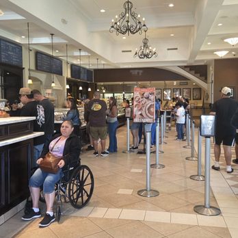 Porto's Bakery & Cafe - Bakeries Near Me - Burbank, California
