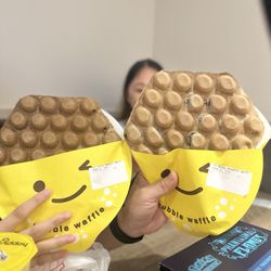 Happy Lemon -  San Marcos - H4. Half & Half Bubble Waffle