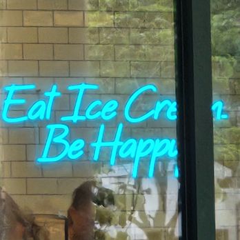 Frisbie's Dairy Barn - Ice Cream & Frozen Yogurt Near Me - West Hartford, Connecticut