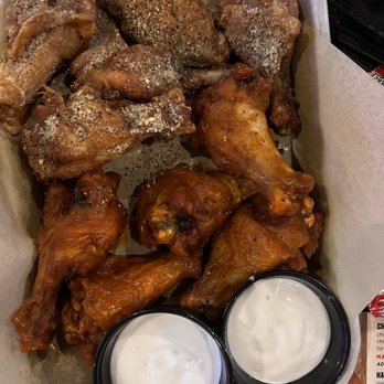 Buffalo Wild Wings - 10 Traditional Wings (lemon pepper and original Buffalo) - American Near Me - Cerritos, California