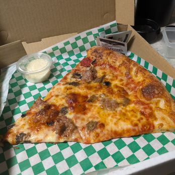8 Moose Pizzeria - Sausage and mushroom slice - Pizza Near Me - Orinda, California 8 Moose Pizzeria - Sausage and mushroom slice - Pizza Near Me - Orinda, California