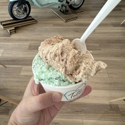 Hazelnut and mint