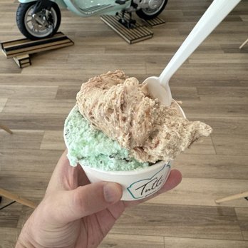 Tutti Gelato Cafe - Hazelnut and mint - Gelato Near Me - Charlotte, North Carolina
