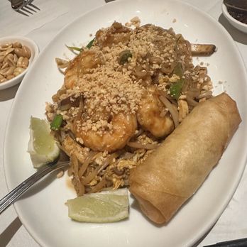 Veekoo - Shrimp Pad Thai - Japanese Near Me - Royersford, Pennsylvania