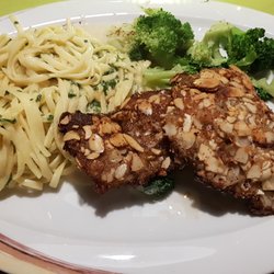 Schützenhaus - Rehmedallion in Mandel-Panade. Butterzart und super lecker !!!