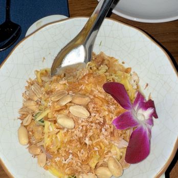 Lom Wong - Thai Near Me - Phoenix, Arizona Lom Wong - Thai Near Me - Phoenix, Arizona