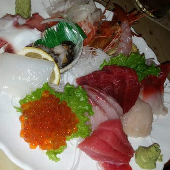 Yanagi Sushi - sashimi deluxe - Japanese Near Me - Honolulu, Hawaii