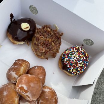 Legendary Doughnuts - Donuts Near Me - Issaquah, Washington Legendary Doughnuts - Donuts Near Me - Issaquah, Washington