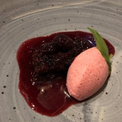 Chandelier - Wild berry mousse