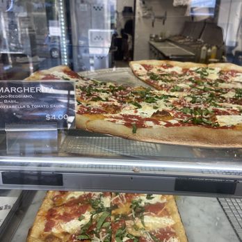 Williamsburg Pizza - Description in picture - Pizza Near Me - Brooklyn, New York Williamsburg Pizza - Description in picture - Pizza Near Me - Brooklyn, New York