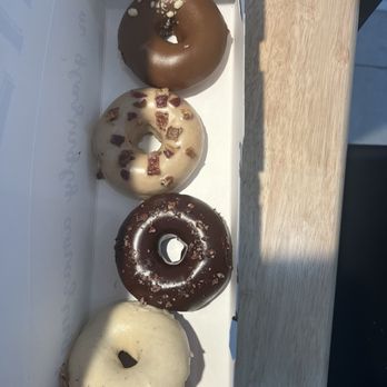 Petit Three Doughnuts - Donuts Near Me - Aurora, Illinois