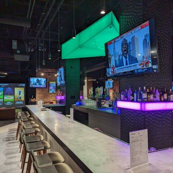 Five Iron Golf - sports + golf - Sports Bars Near Me - Cleveland, Ohio Five Iron Golf - sports + golf - Sports Bars Near Me - Cleveland, Ohio