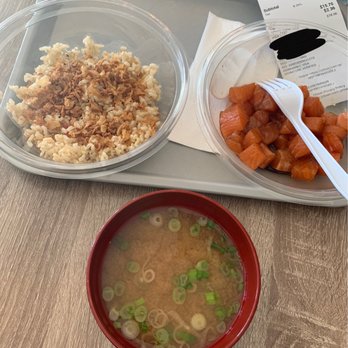 Poke Time - Miso soup, brown rice, salmon (with soy) - Poke Near Me - Plano, Texas