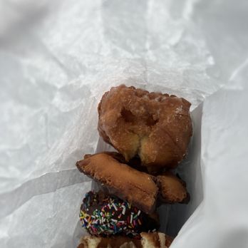 Get'n Go Donuts - A bag of four donuts - Donuts Near Me - Carlsbad, California Get'n Go Donuts - A bag of four donuts - Donuts Near Me - Carlsbad, California