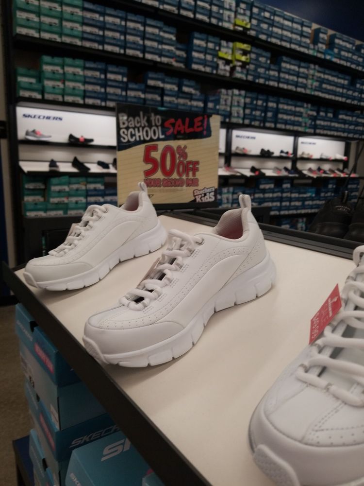 skechers outlet 77084